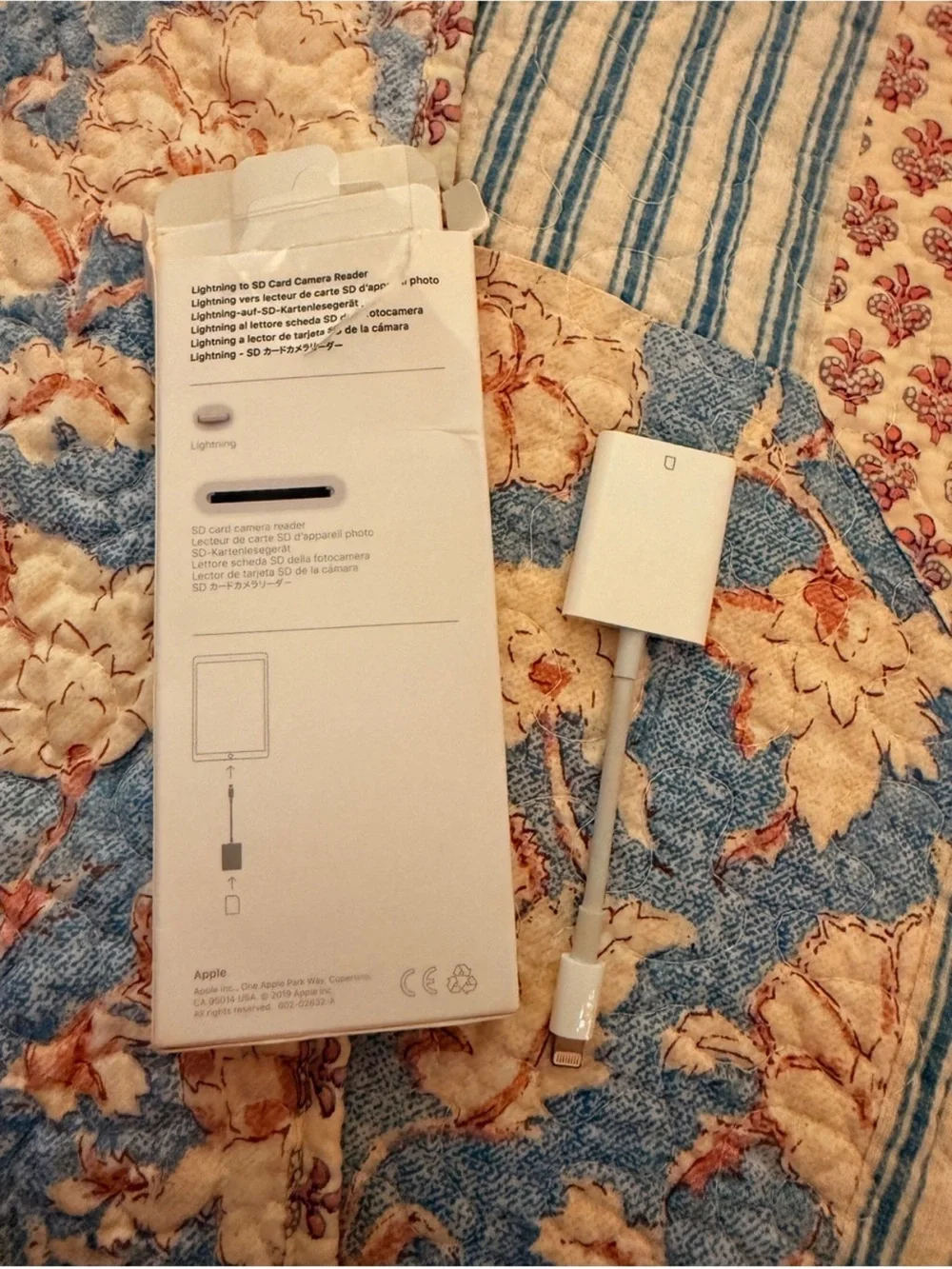 Apple Lightning to SD Card Camera Reader - White Adapter